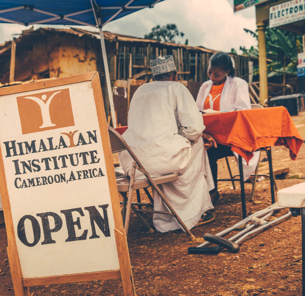 himalayan-institute-residential-service-program@2x Residential Program