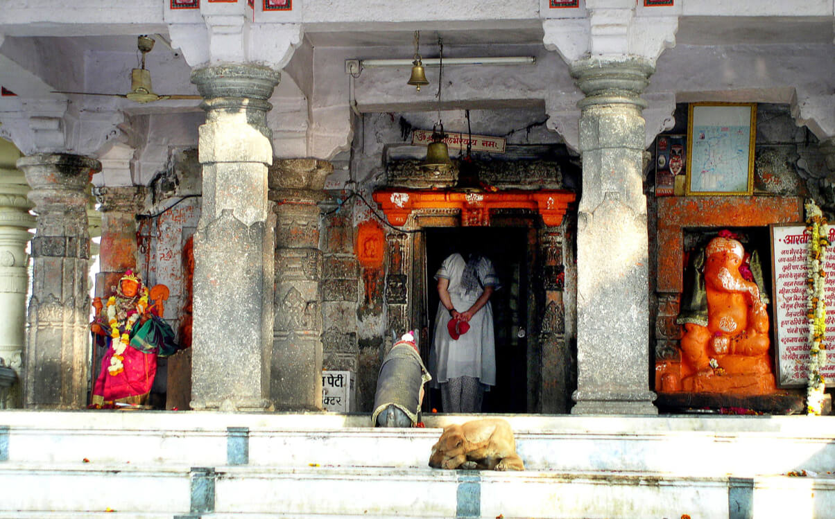 Ujjain ujjain temple side - Himalayan Institute